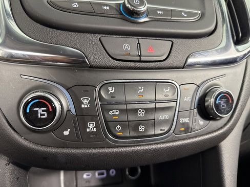 Used 2024 Chevrolet Equinox LT image 28