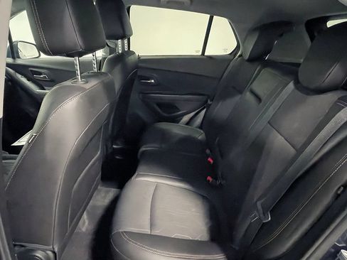 Used 2018 Chevrolet Trax LT w/ LT Convenience Package AWD/4WD image 18