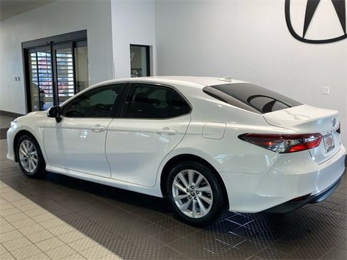 Used 2021 Toyota Camry LE w/ Carpet Mat Package (TMS) image 4