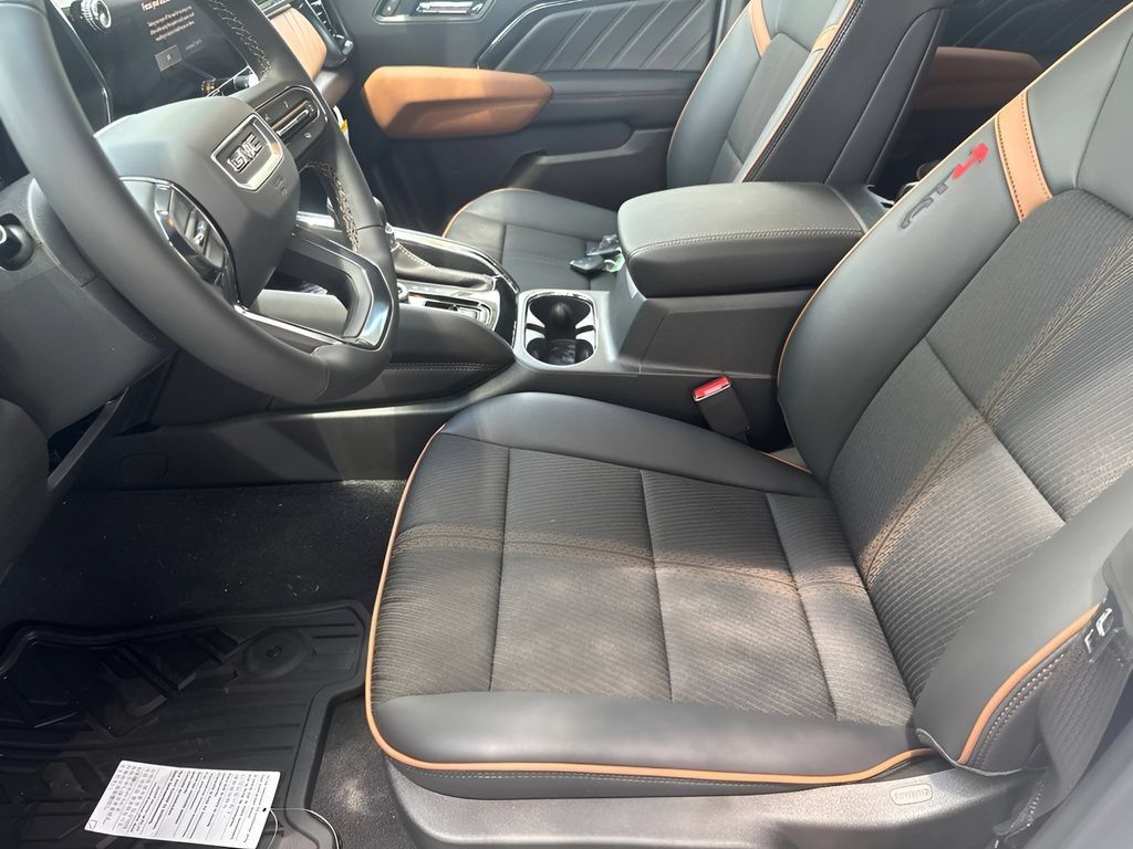 New 2026 GMC Canyon AT4 AWD/4WD image 9