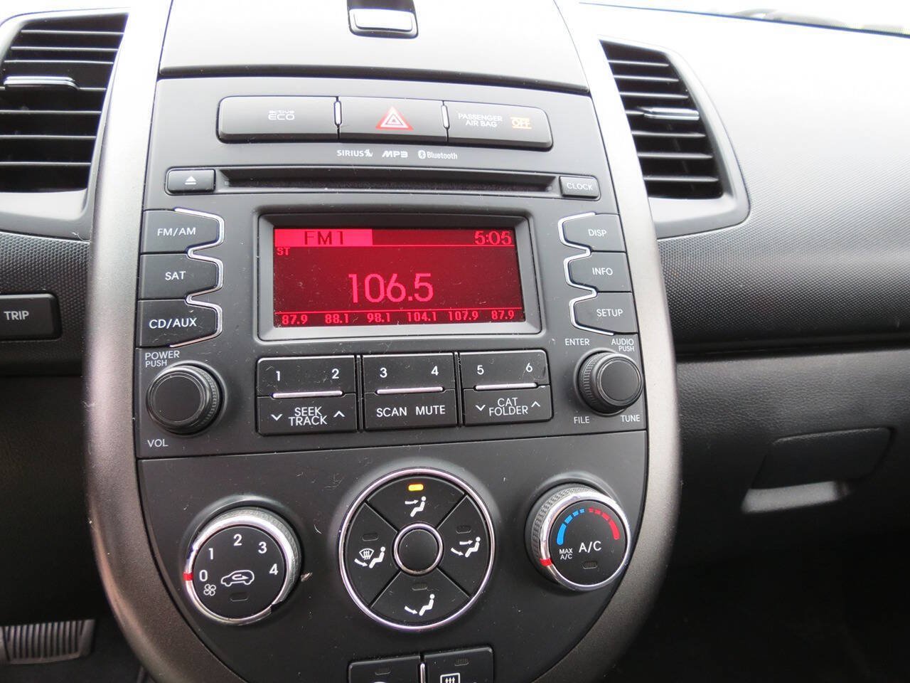 Used 2012 Kia Soul + FWD image 13