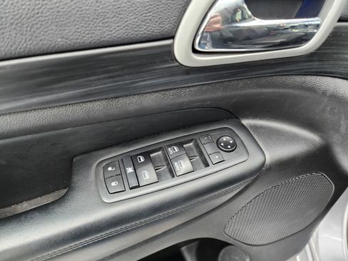 Used 2020 Jeep Grand Cherokee Altitude image 40