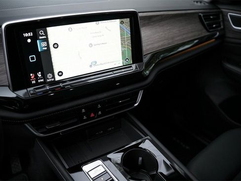 New 2025 Volkswagen Atlas SEL image 14