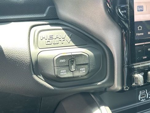 New 2026 RAM 2500 Laramie AWD/4WD image 29
