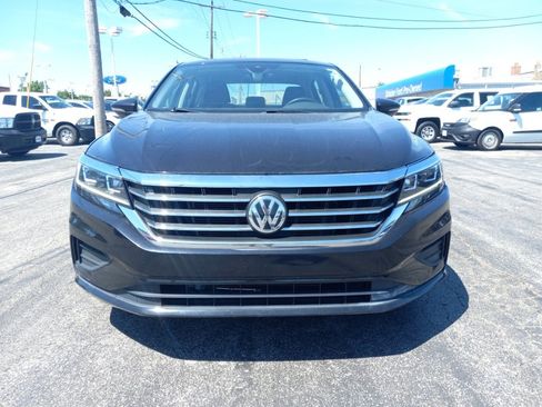 Used 2022 Volkswagen Passat 2.0T SE FWD image 4