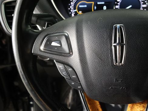 Used 2017 Lincoln MKX Select w/ Select Plus Package FWD image 38