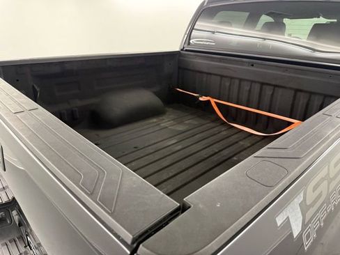 Used 2018 Toyota Tundra SR5 w/ SR5 Upgrade Package image 31