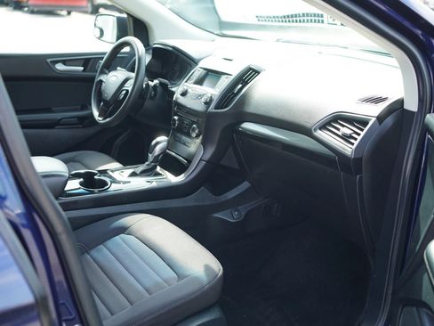 Used 2016 Ford Edge SE AWD/4WD image 2