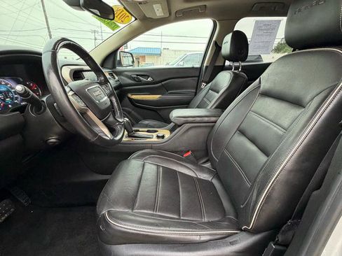 Used 2018 GMC Acadia Denali w/ Technology Package FWD image 9
