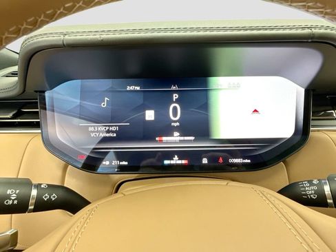 Certified 2025 Land Rover Range Rover SE AWD/4WD image 33