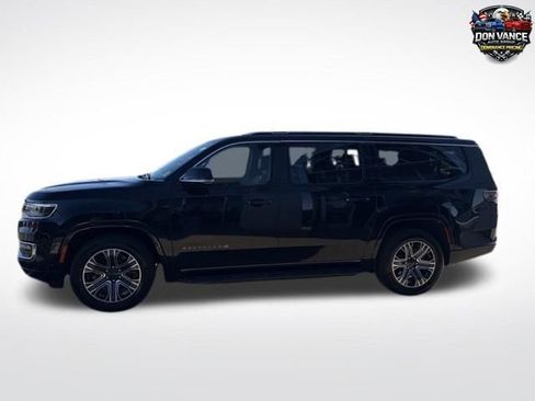 Used 2024 Jeep Wagoneer L Series II AWD/4WD image 2