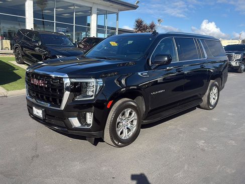 Used 2023 GMC Yukon XL SLE w/ Gmc Pro Safety Plus Package AWD/4WD image 1