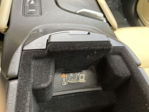 Used 2018 Cadillac XT5 Premium Luxury FWD image 30