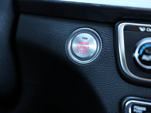 Used 2018 Kia Cadenza Limited w/ Paint Protection Package image 29