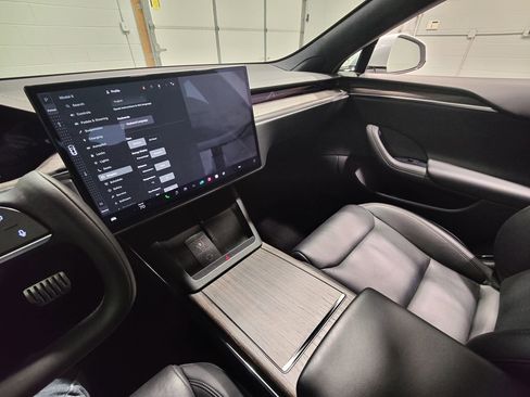 Used 2021 Tesla Model S Long Range image 32