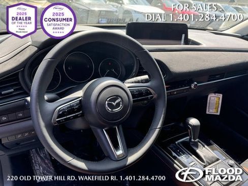 New 2025 MAZDA CX-30 Carbon image 21