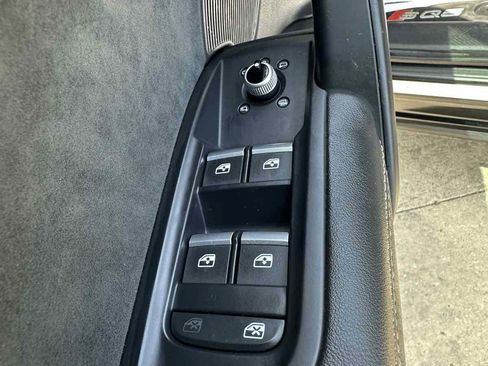 Used 2018 Audi SQ5 Prestige AWD/4WD image 28