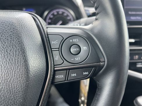 Used 2024 Toyota Camry SE image 20