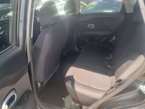 Used 2019 Kia Soul w/ Option Group 020 FWD image 8
