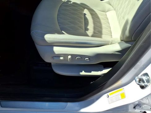 Used 2023 Buick Enclave Avenir w/ Avenir Technology Package AWD/4WD image 19