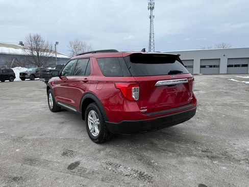 Used 2022 Ford Explorer XLT image 23