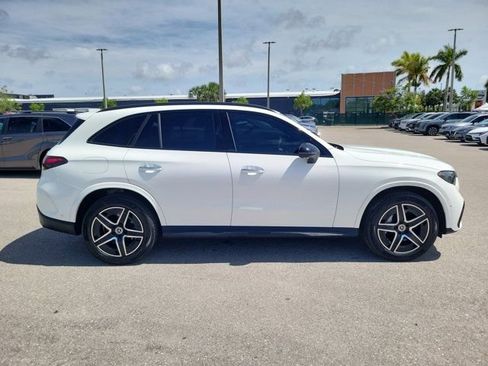 Used 2025 Mercedes-Benz GLC 300 4MATIC image 3
