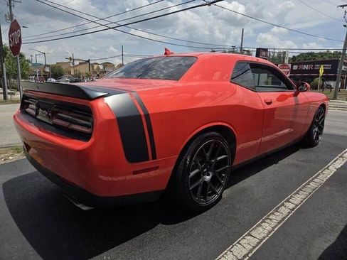 Used 2018 Dodge Challenger R/T Scat Pack RWD image 19