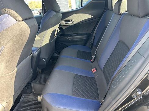 Used 2022 Toyota C-HR XLE FWD image 27