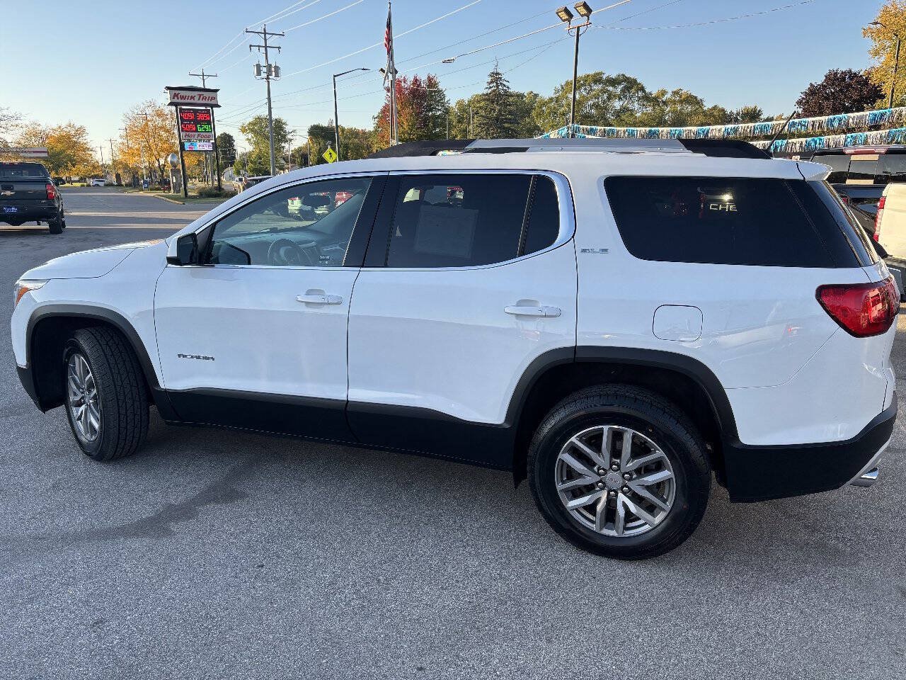 Used 2019 GMC Acadia SLE w/ Driver Alert Package I AWD/4WD image 3