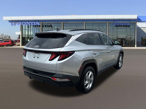 Used 2024 Hyundai Tucson SEL AWD/4WD image 4