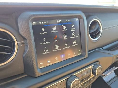 Certified 2022 Jeep Wrangler Unlimited Rubicon 4xe w/ Cold Weather Group image 19