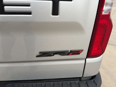 Used 2022 Chevrolet Silverado 1500 ZR2 AWD/4WD image 34