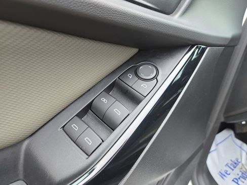 Used 2025 Chevrolet Equinox LT w/ Convenience Package II image 13