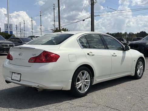 Used 2015 INFINITI Q40 w/ Moonroof Package RWD image 25