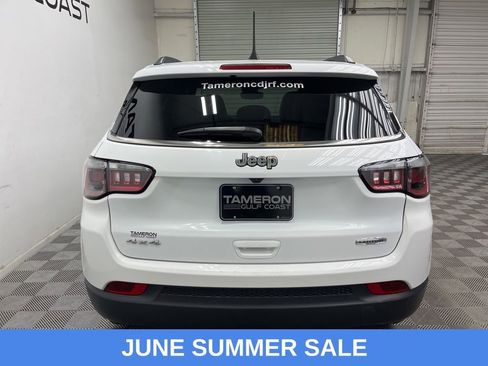 Used 2024 Jeep Compass Latitude AWD/4WD image 10