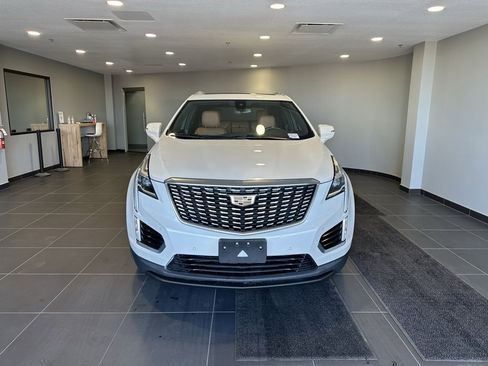Used 2020 Cadillac XT5 Premium Luxury w/ LPO, Floor Liner Package image 2