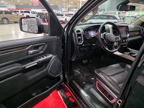 Used 2020 RAM 1500 Laramie image 12