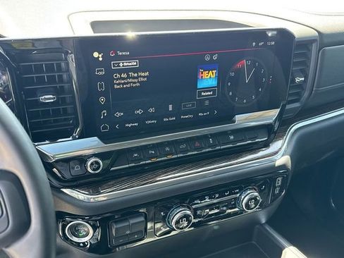 Used 2024 GMC Sierra 1500 Elevation w/ Preferred Package AWD/4WD image 15