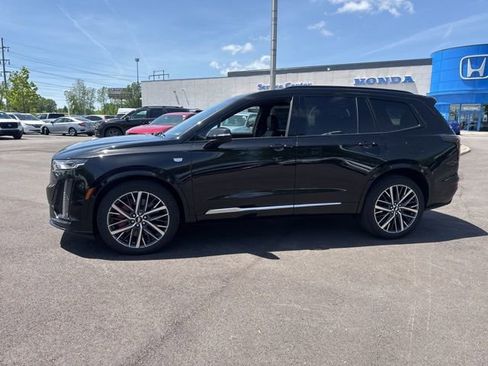 Used 2025 Cadillac XT6 Sport w/ LPO, Floor Liner Package AWD/4WD image 17