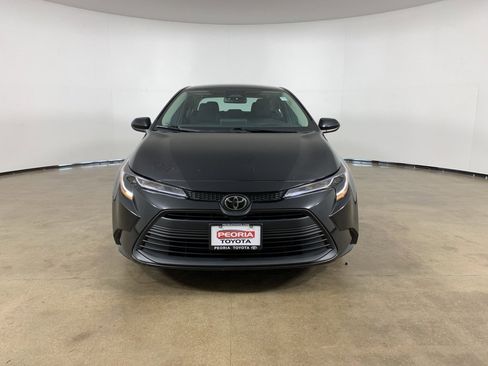 Used 2024 Toyota Corolla LE image 3