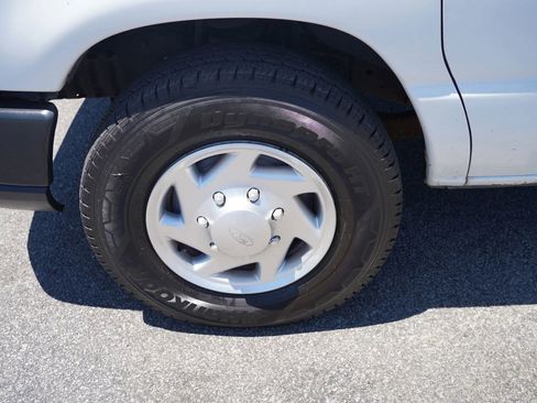 Used 2011 Ford E-250 and Econoline 250 w/ PWR Group RWD image 36