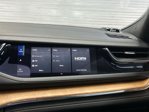 Used 2023 Jeep Grand Cherokee Summit AWD/4WD image 30