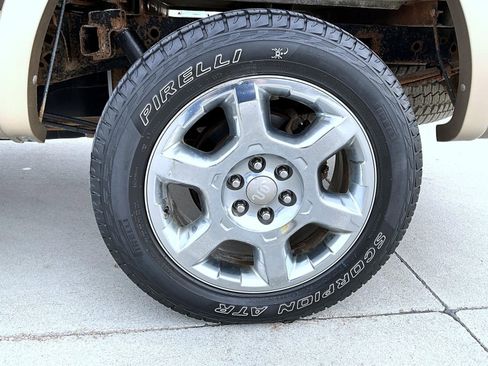 Used 2013 Ford F150 King Ranch w/ King Ranch Luxury Pkg image 25