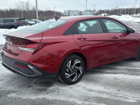 Used 2025 Hyundai Elantra Sport FWD image 5
