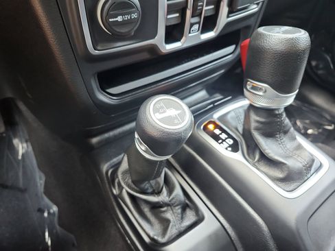 Used 2019 Jeep Wrangler Unlimited Sport S AWD/4WD image 20