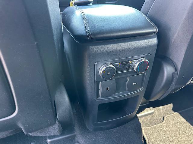 Used 2020 Ford Explorer XLT w/ Equipment Group 202A AWD/4WD image 19