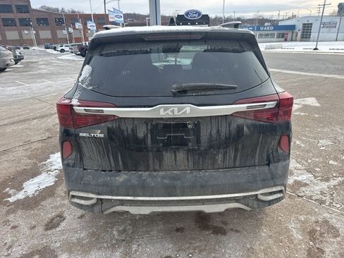 Used 2022 Kia Seltos EX image 5
