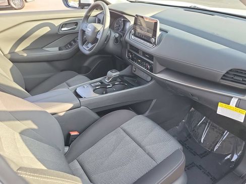 New 2026 Nissan Rogue SV FWD image 12