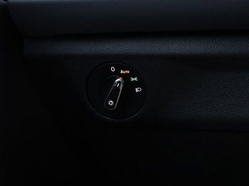 New 2026 Volkswagen Jetta SE image 18