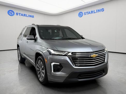 Used 2023 Chevrolet Traverse Premier FWD image 14